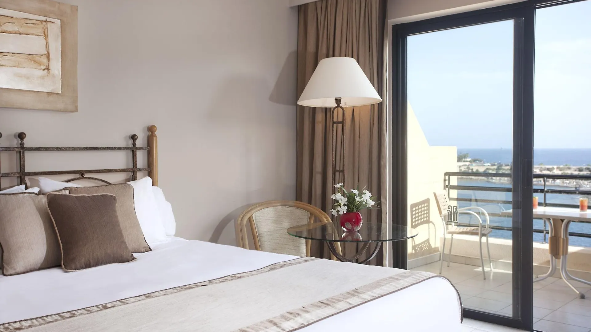 Verdi St George'S Bay Marina Saint Julian's 4*,